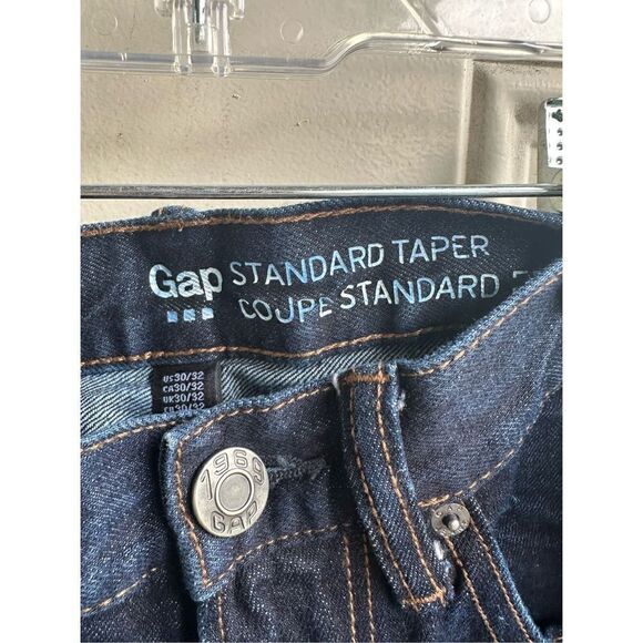 GAP Men's Coupe Standard Mid-Wash Mid-Rise Tapered Straight Leg Jeans Size 30/32 - Picture 4 of 5